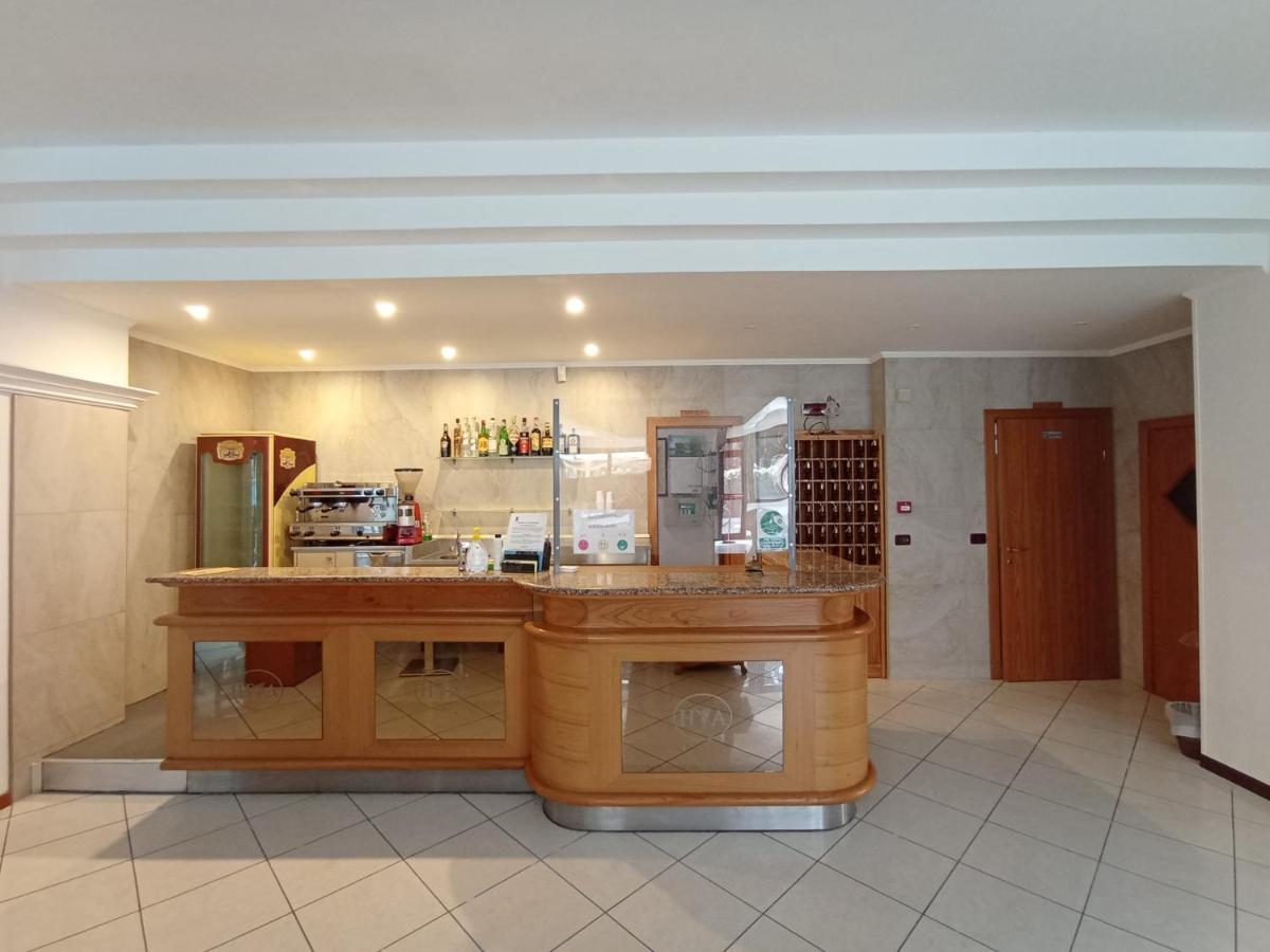 Hotel Arlecchino Milano Marittima Exterior photo