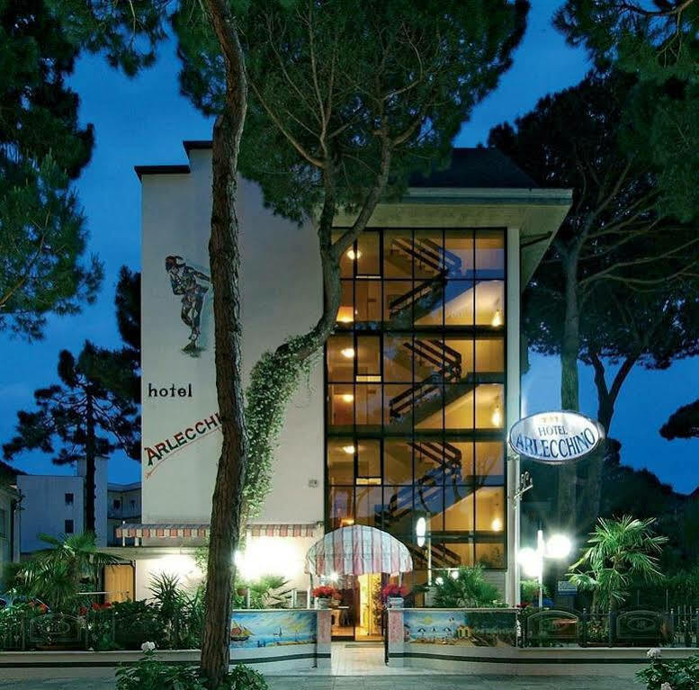 Hotel Arlecchino Milano Marittima Exterior photo